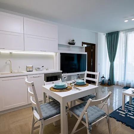 Stylish 1-bd In St Constantine And Helena By Flat Mаnager *